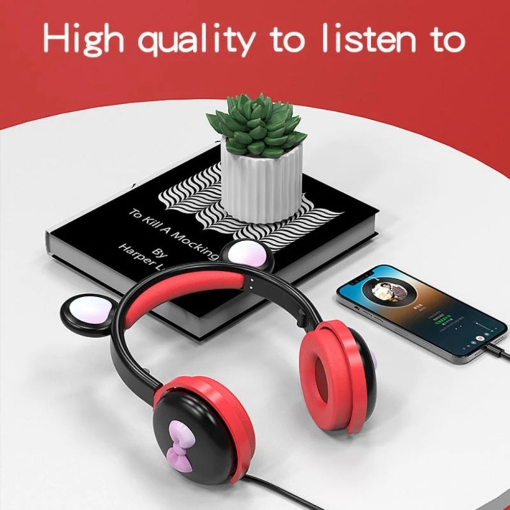 BK7 Cute Bear Wireless Bluetooth Headset Cartoon LED Light AUX-In Over Ear Headphone Children's Gift (CE Certificated) BK7 Cute Bear Wireless Bluetooth Headset Cartoon LED Light AUX-In Over Ear Headphone Children's Gift (CE Certificated)